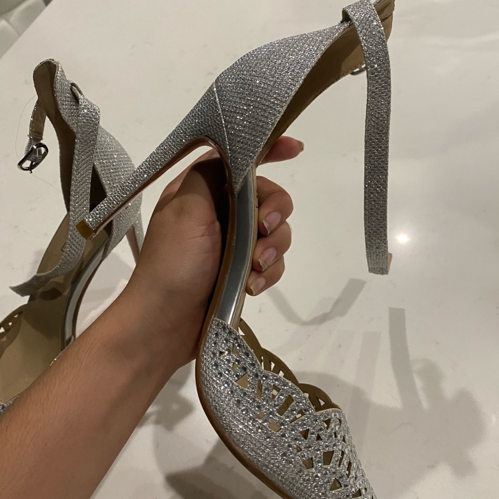 BEAUTIFUL HEELS